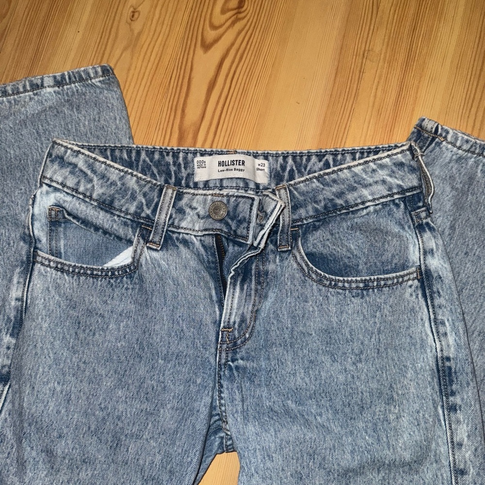 Hollister Low Rise Baggy Jeans